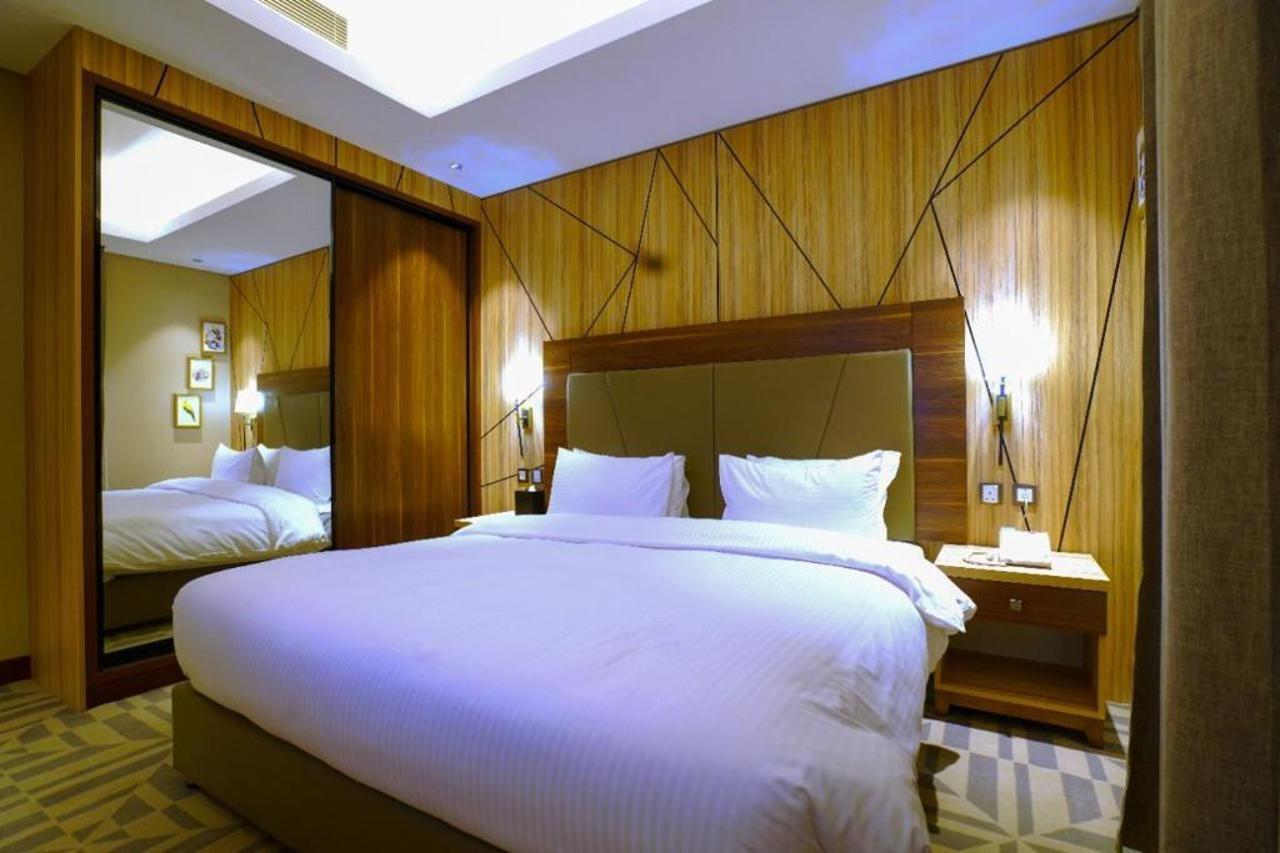 Al Aseel Hotel Doha Bagian luar foto